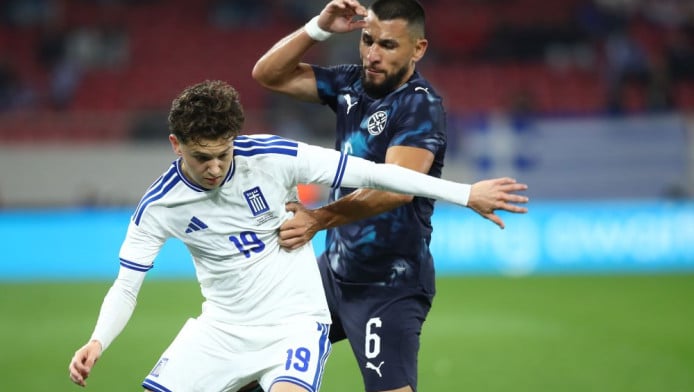 Με φάουλ σαν πέναλτι!Live: Ελλάδα - Παραγουάη 0-1 (BINTEO)