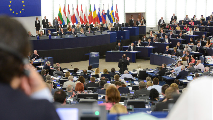 Η ΕΕ απαιτεί προστασία των πνευματικών δικαιωμάτων λόγω Τεχνητής Νοημοσύνης