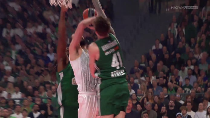 Τρομακτική τάπα του Φαρίντ στον Μίροτιτς - Του άρπαξε τη μπάλα (ΒΙΝΤΕΟ)