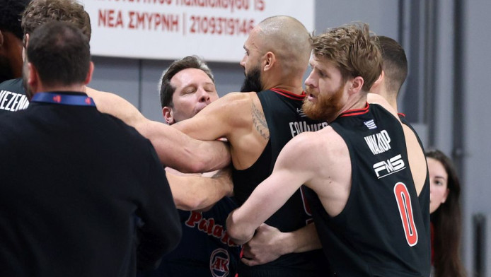  Επεισόδιο με Φουρνιέ - Η θέση Ολυμπιακού και Πανιωνίου (ΒΙΝΤΕΟ)