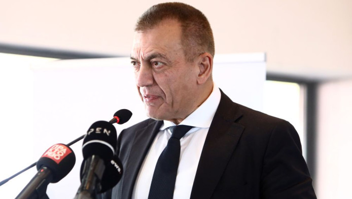 Ο Βρούτσης "αδειάζει" τον Λιόλιο - "Απολύτως σεβαστή η απόφαση"