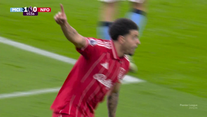 ΑΔΙΑΝΟΗΤΟ τακουνάκι του Γκιμπς-Γουάιτ στον Ντοναρούμα (ΒΙΝΤΕΟ)