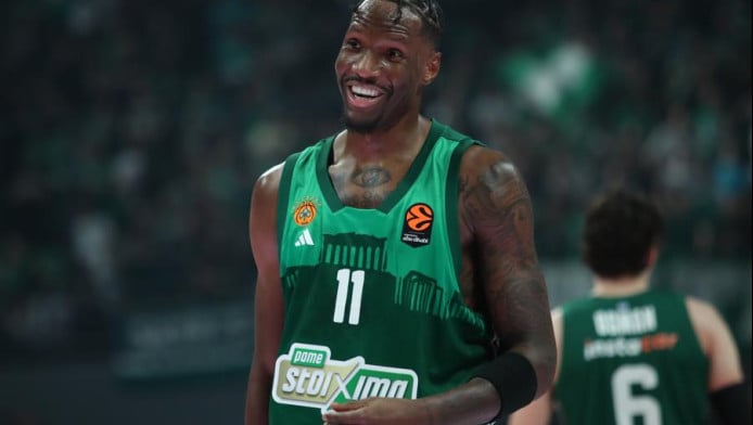 Τρομερός Χέιζ - Ντέιβις: "Είναι ομάδα των Ναν, Λεσόρ, βοηθάω όπως μπορώ"