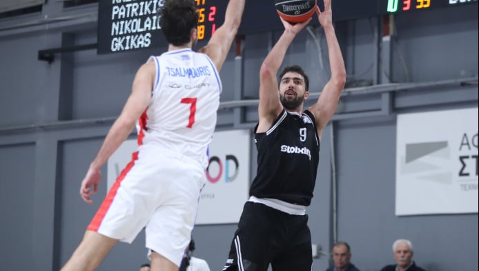 Πλήγμα με Χουγκάζ στον ΠΑΟΚ