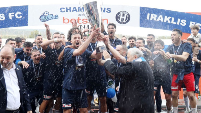 Το περίμενε χρόνια - Η κούπα στον Ηρακλή για την επιστροφή στην SL (Vid)