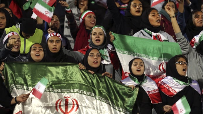 ΗΠΑ και Ισραήλ ισοπέδωσαν στάδιο στο Ιράν