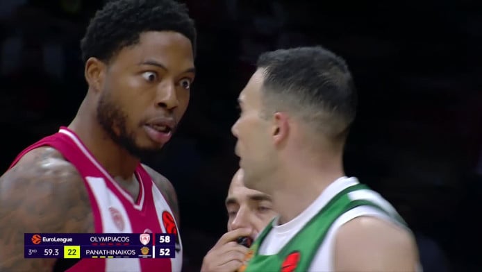 Ένταση στο ΣΕΦ - Ο Σλούκας "αρπάχτηκε" με τον Τζόουνς (ΒΙΝΤΕΟ)