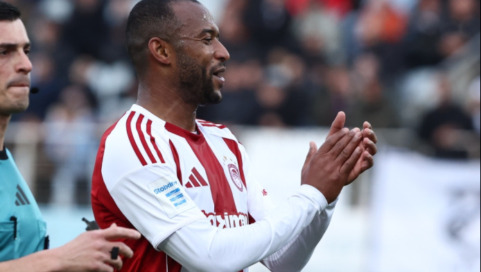 Η δήλωση Ελ Κααμπί για το συμβόλαιό του: "Οικογένειά μου"