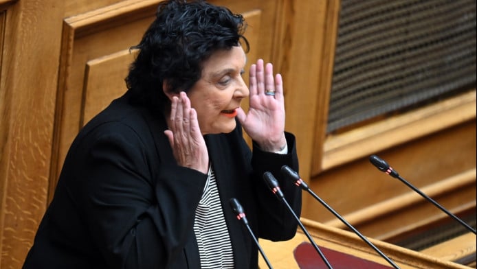 Η Λιάνα Κανέλλη άφησε άφωνους δύο δημοσιογράφος του ΣΚΑΪ