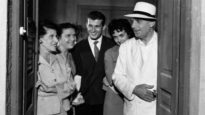 Πού βρίσκεται η θρυλική Λεστινίτσα από την ταινία «Η κυρά μας η μαμμή»