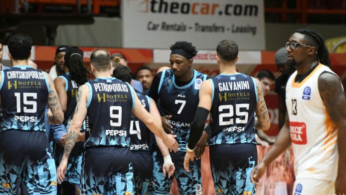 Tρομερός Κολοσσός! - Πάρτι στην Πάτρα με σούπερ Μακ (ΒΙΝΤΕΟ)