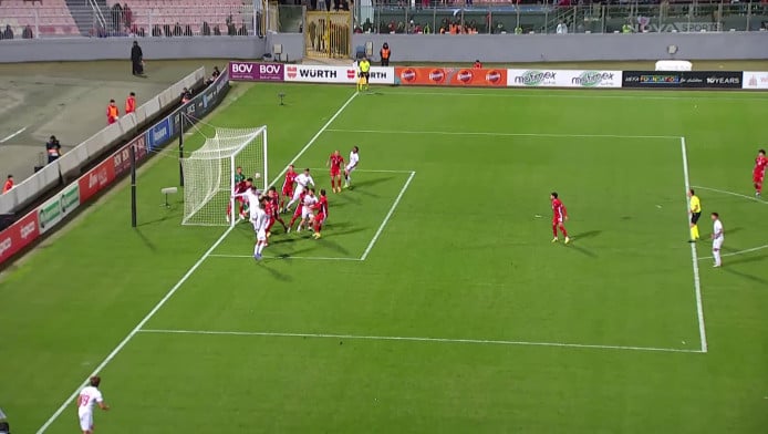 Γκολ με απευθείας εκτέλεση κόρνερ το Λουξεμβούργο (ΒΙΝΤΕΟ)