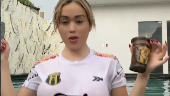 Η κιτρινόμαυρη οπαδός τρελαίνει ξανά το διαδίκτυο (ΒΙΝΤΕΟ)