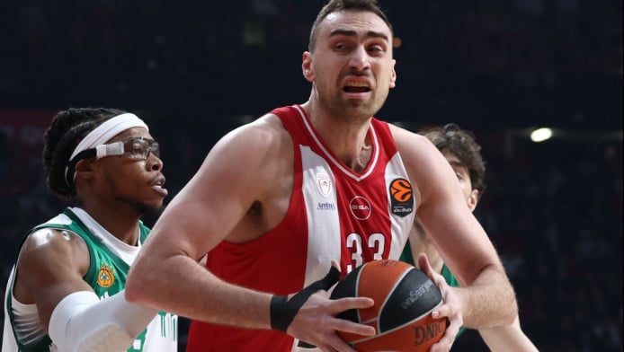 Άφησε εκτός τον Μιλουτίνοφ ο Μπαρτζώκας - Δεν παίζει ο Μπέβερλι