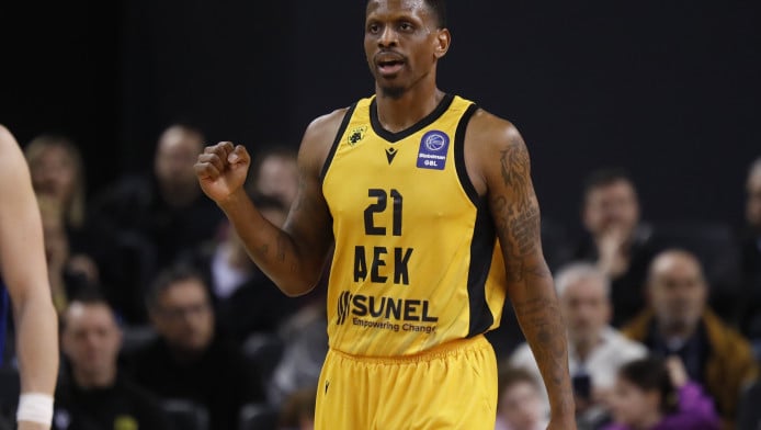 Ατάκα-φωτιά από Νάναλι! Απάντηση σε σχόλιο για Παναθηναϊκό