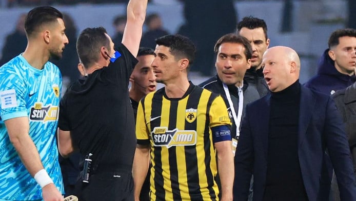 Τα σέρβικα του Νίκολιτς και η αποβολή - “Βρήκε ψηλά στον Πήλιο η μπάλα”