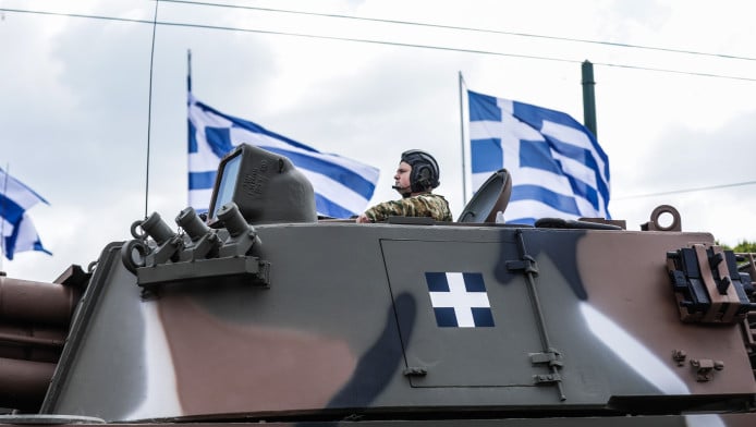 Στρατιωτική παρέλαση στην Αθήνα: Ποια νέα οπλικά συστήματα παρουσιάστηκαν