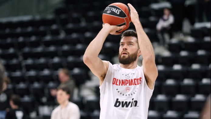 "Τρίποντη καταιγίδα"! Πρωταθλητής και ΦΩΣ για το σόου Ολυμπιακού στο Παρίσι