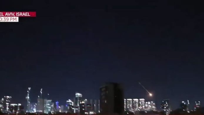 Τρόμος σε ζωντανή σύνδεση! Δείτε βίντεο που σκάει πύραυλος On Camera