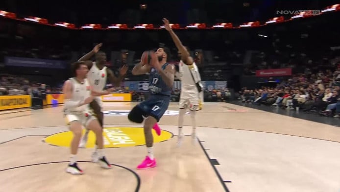 Τους κατεδάφισε ο Πουαριέ - Εντυπωσιακό κάρφωμα (ΒΙΝΤΕΟ)