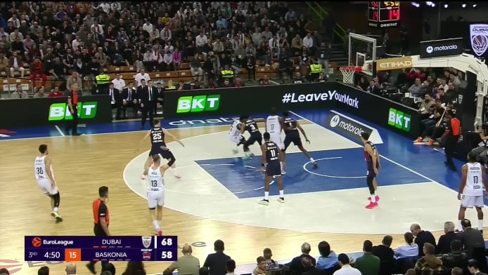 Βλέπει 10αδα τη Ντουμπάι - Συνέχισε το σερί κόντρα σε Μπασκόνια (Hls)