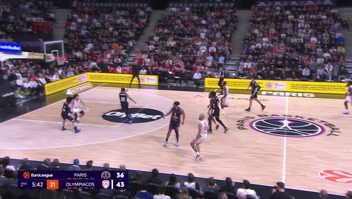 "Σίφουνας" στον αιφνιδιασμό ο Ολυμπιακός και φοβερό κάρφωμα Χολ (ΒΙΝΤΕΟ)