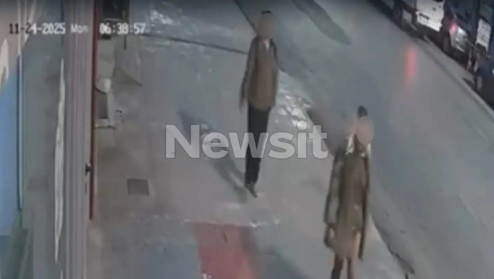 Ο «δράκος» που επιτέθηκε σε 7 γυναίκες στον Πειραιά - Βίντεο ντοκουμέντο