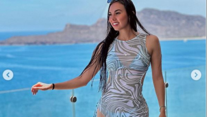 Δείξε μου κόκκινη: Άφησε την καριέρα ως μοντέλο κι έγινε διαιτητής (ΦΩΤΟ)