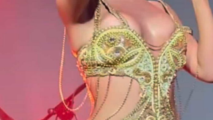 Αποκαλυπτική εμφάνιση Ελληνίδας τραγουδίστριας μετά τον χωρισμό της (ΦΩΤΟ)