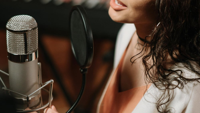 Χωρισμός για πασίγνωστη Ελληνίδα τραγουδίστρια -  Νο1 το τραγούδι της τώρα!