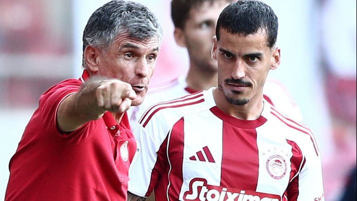 Ολυμπιακός: Τι τρέχει με Τσικίνιο - Τι περιμένει ο Μεντιλίμπαρ