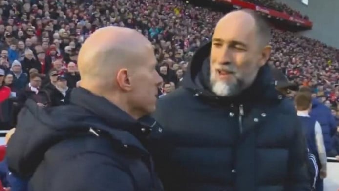 ΕΠΟΣ: Ο Τούντορ μπέρδεψε έναν άσχετο με τον Σλοτ και τον χαιρέτησε! (Vid)