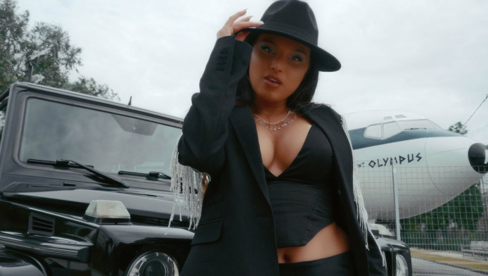 Θα σας πάρει η Χάρου! Θα πάθετε καψούρα με την πάρτη της (ΒΙΝΤΕΟ)