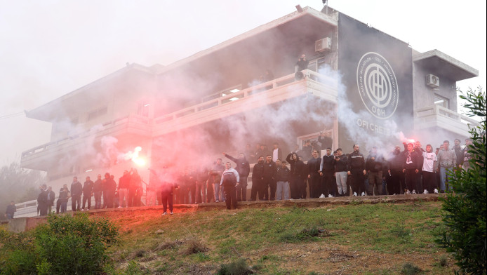 ΟΦΗ: Η αποθέωση στο «Βαρδινογιάννειο» ενόψει τελικού!