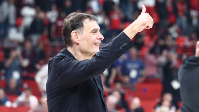 Αποθέωσε παίκτες και ΣΕΦ ο Μπαρτζώκας - Τι περιμένει στο Μονακό