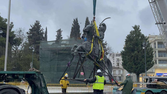 Κινητοποίηση στην Τρίπολη για τη διάσωση του ανδριάντα του Κολοκοτρώνη