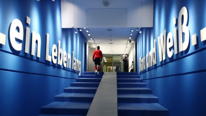 Θρίλερ στη «Veltins Arena»: Νεκρός 85χρονος στις τουαλέτες του γηπέδου!