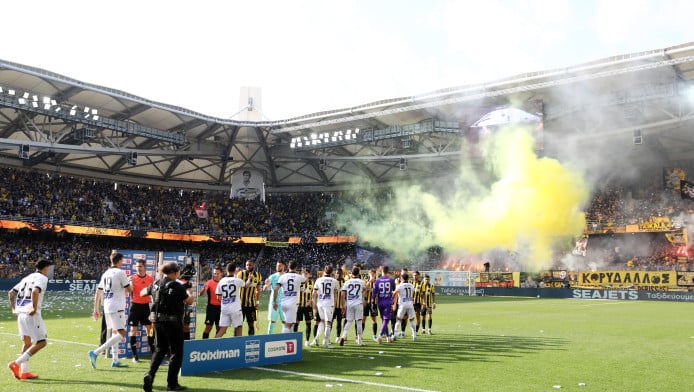 ΑΕΚ - ΠΑΟΚ: 8 συλλήψεις έξω από το γήπεδο - Κατασχέθηκαν "πολεμοφόδια"