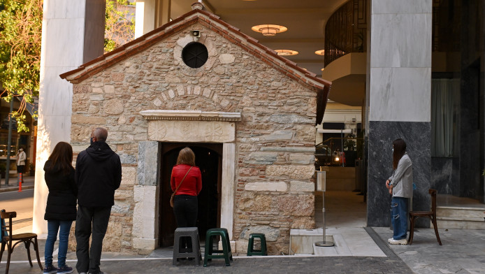 Το άγνωστο εκκλησάκι στο κέντρο της Αθήνας!