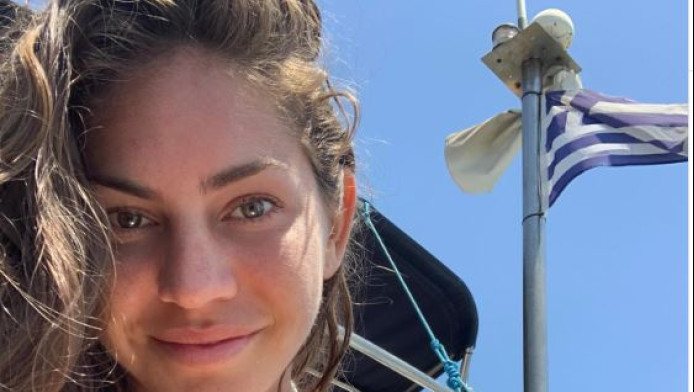 Αθλήτρια έβγαλε τις σιλικόνες και σχολιάστηκε (ΦΩΤΟ)