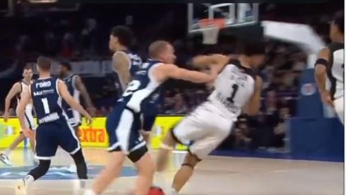 Ποιος Ναν και Ντόρσεϊ; Απίστευτος καυγάς στην Τουρκία (ΒΙΝΤΕΟ)