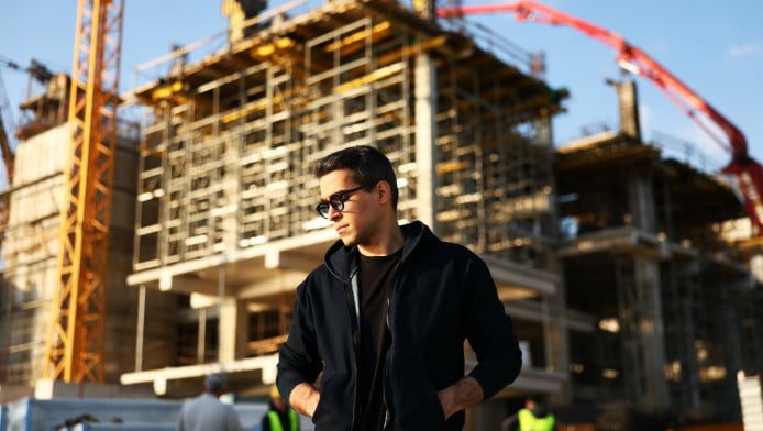 "Έχω μάθει"! Το τραγούδι που έρχεται να ταράξει τη δισκογραφία