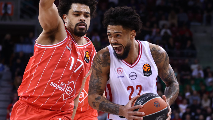 Αιχμές Χάποελ: "Ο Ολυμπιακός είναι καλή ομάδα, δεν χρειάζεται τους ρέφερι"