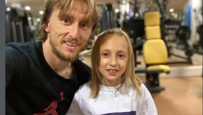 Έμμα Μόντριτς, ένα αστέρι γεννιέται: Η κόρη του Λούκα στα χνάρια του (Vid)