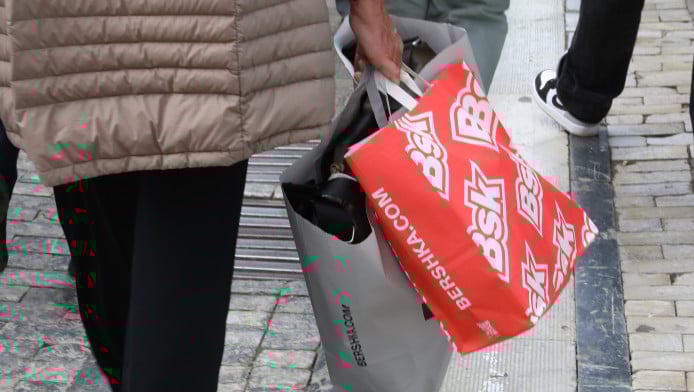 Ανοιχτά σήμερα Κυριακή τα καταστήματα - Τι ισχύει για τα σούπερ μάρκετ