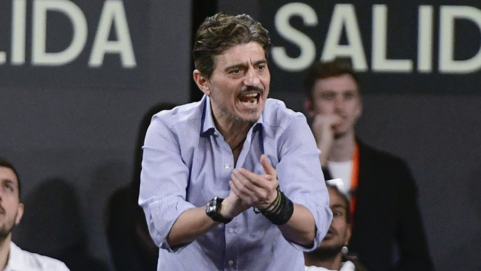 Τρομερή κίνηση Γιαννακόπουλου στη Βαλένθια - Τι έκανε στην εξέδρα (ΒΙΝΤΕΟ)