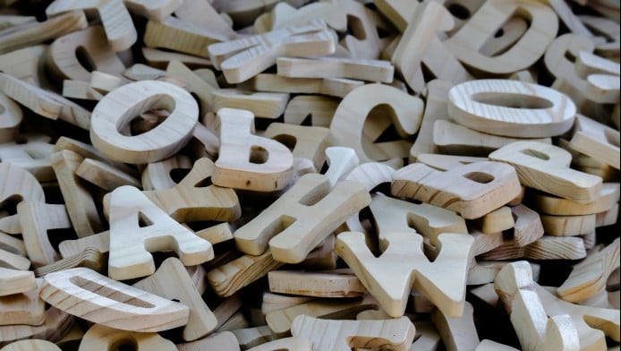 Ο αστικός μύθος για το "Γ" γραμμένο στα κουδούνια: Οι θεωρίες και η εξήγηση