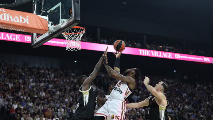 Συγκλονιστική εξομολόγηση του Χολ: «Οι γονείς μου έμαθαν να ειμαι έτοιμος»!