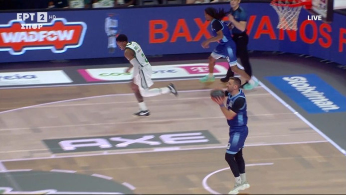 Απίστευτη φάση στο ΟΑΚΑ: Ο... διαιτητής τραυμάτισε τον Άπλμπι! (ΒΙΝΤΕΟ)