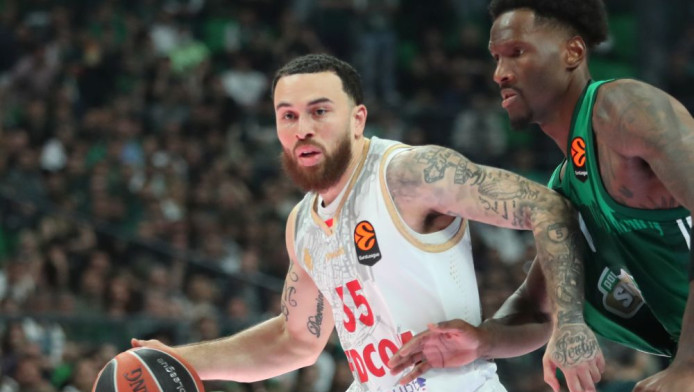 Η Μπαρτσελόνα εκμεταλλεύεται την αναταραχή στη Μονακό